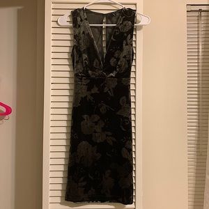 Selling Beautiful Green Floral Windsor Velvet dress size small